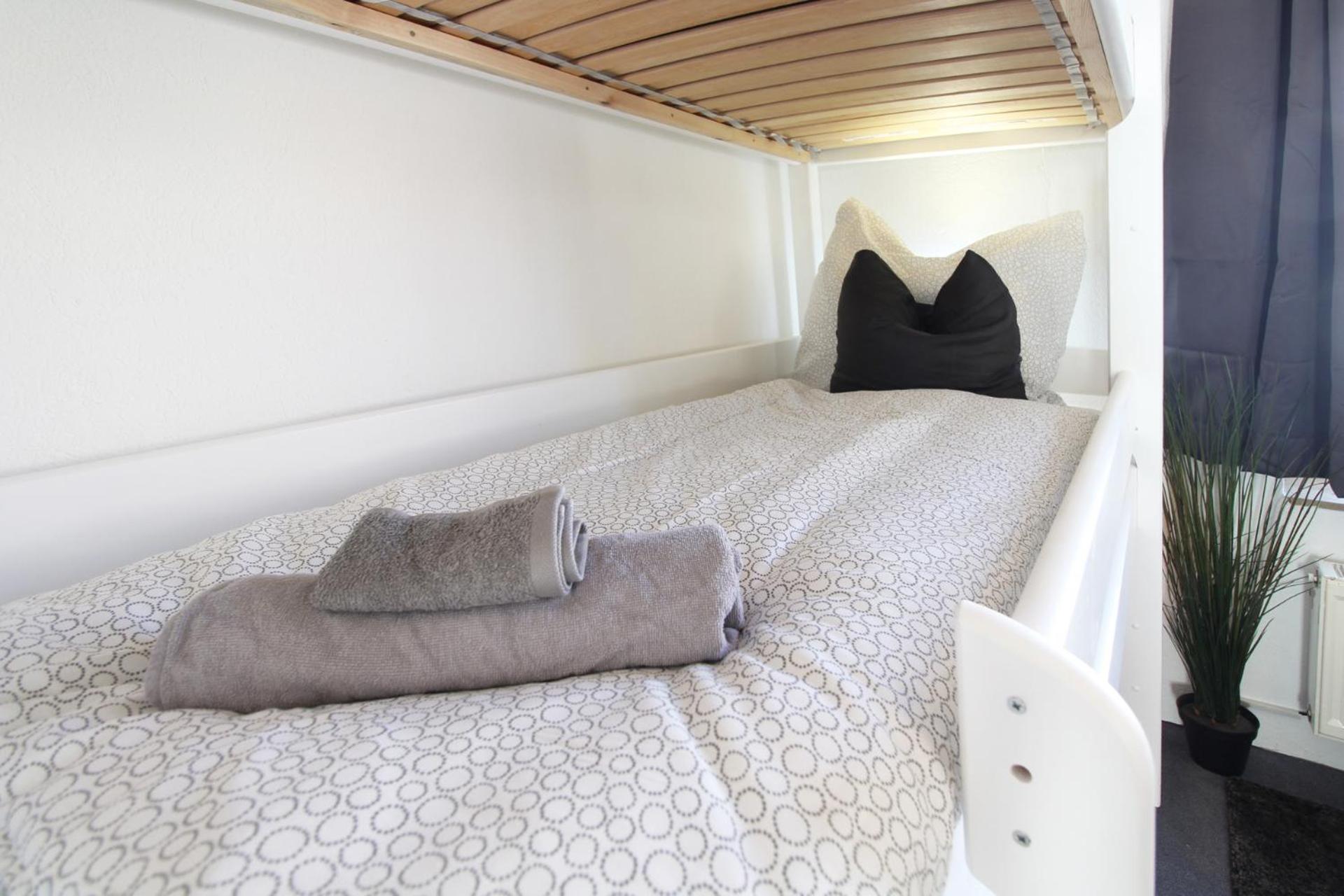 Hotel Ulm Zentrum - Komplettes Zimmer, Hochbett, Android Tv & Eigenem Bad - Perfekt Fuer Familien & Gruppen Eksteriør bilde