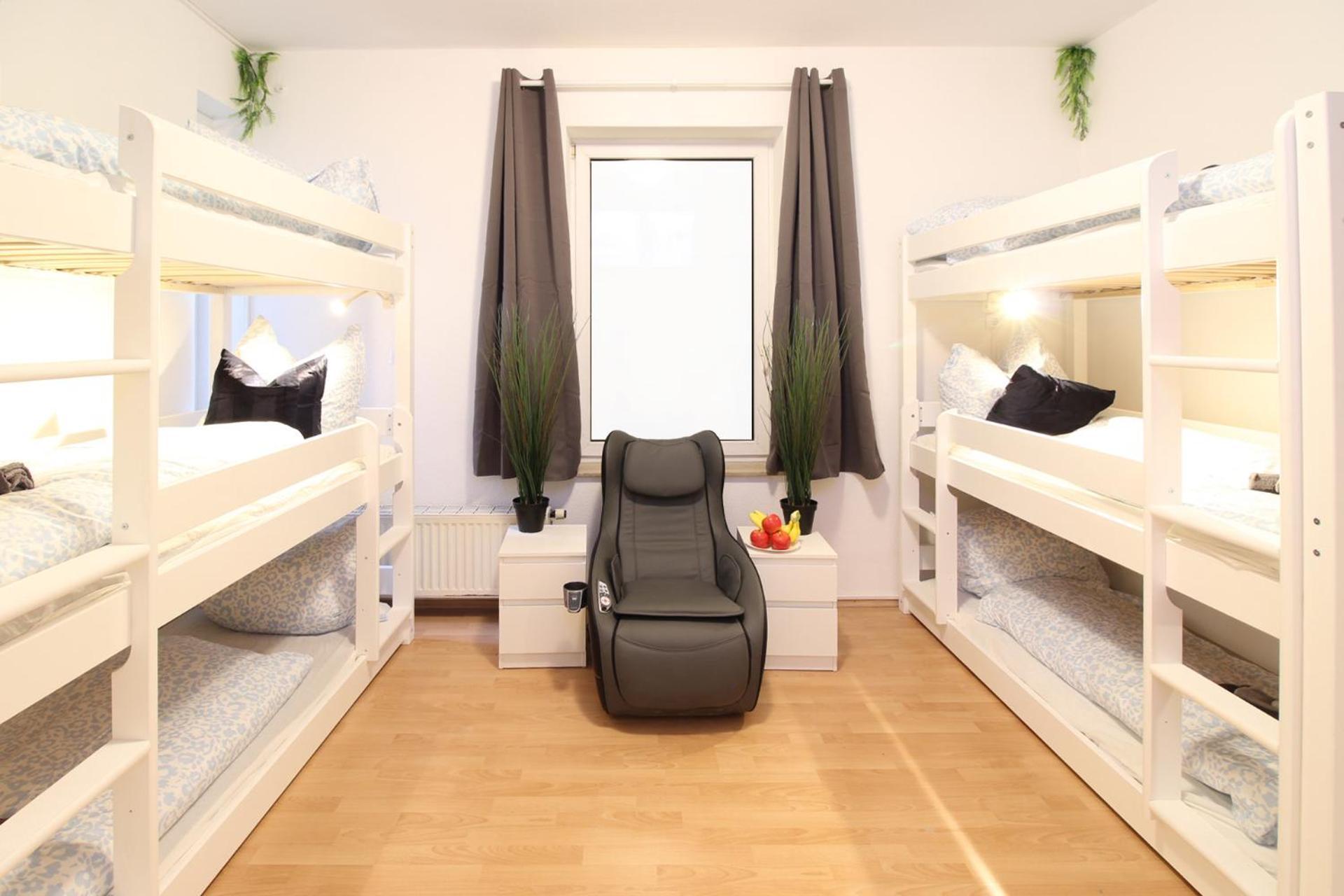 Hotel Ulm Zentrum - Komplettes Zimmer, Hochbett, Android Tv & Eigenem Bad - Perfekt Fuer Familien & Gruppen Eksteriør bilde